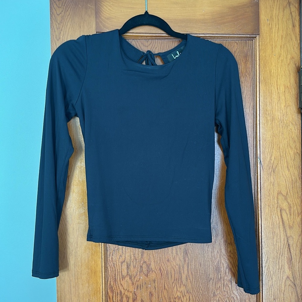 Lulus Cutout Back LS - Picture 3 of 5